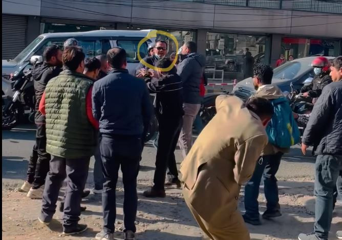 कान्तिपुर अपडेट : पत्रकारको धर्नामा आक्रमण, छानबिन गर्न महासंघको माग