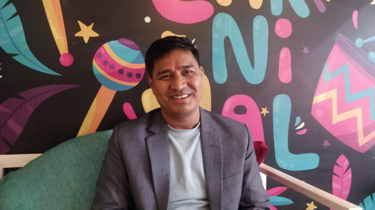 मालिकसँग सम्पादक र सम्पादकसँग पत्रकार डराउने स्थिति छः कलेन्द्र सेजुवालसँग कुराकानी