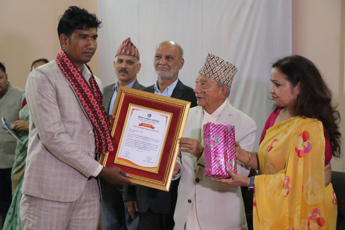 रेडियो टीकापुरले पायो महासंघको लैंगिक समानता तथा सामाजिक समावेशिता पुरस्कार